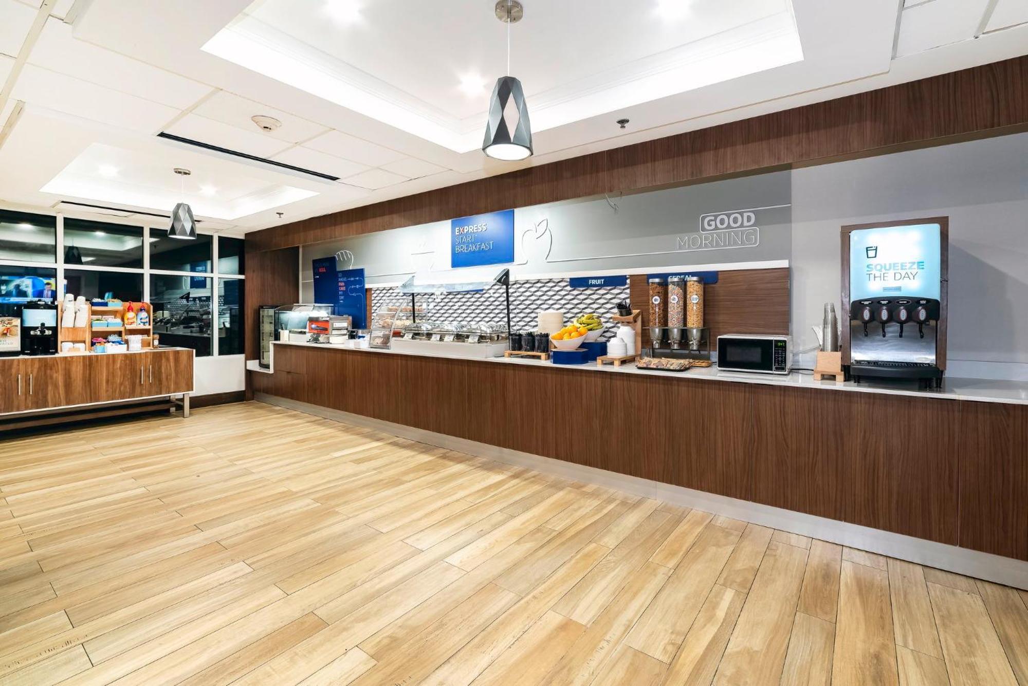 Holiday Inn Express & Suites Walterboro By Ihg מראה חיצוני תמונה